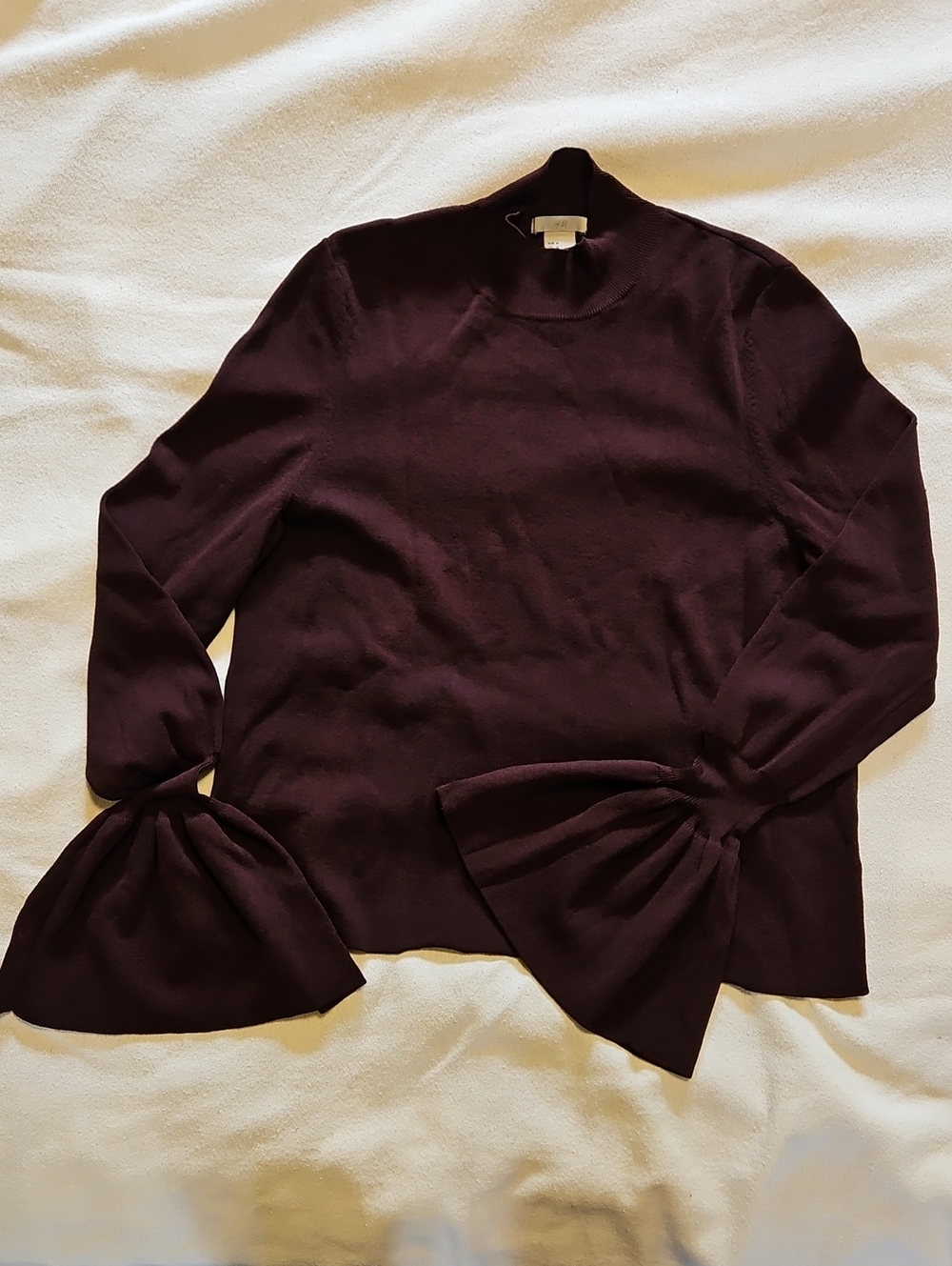 H&M Women's Bell-Sleeve Knit Top in Plum